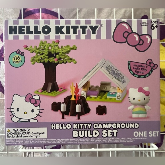 Hello Kitty Campground Build Set 125 pieces NWT NEW - Picture 1 of 3